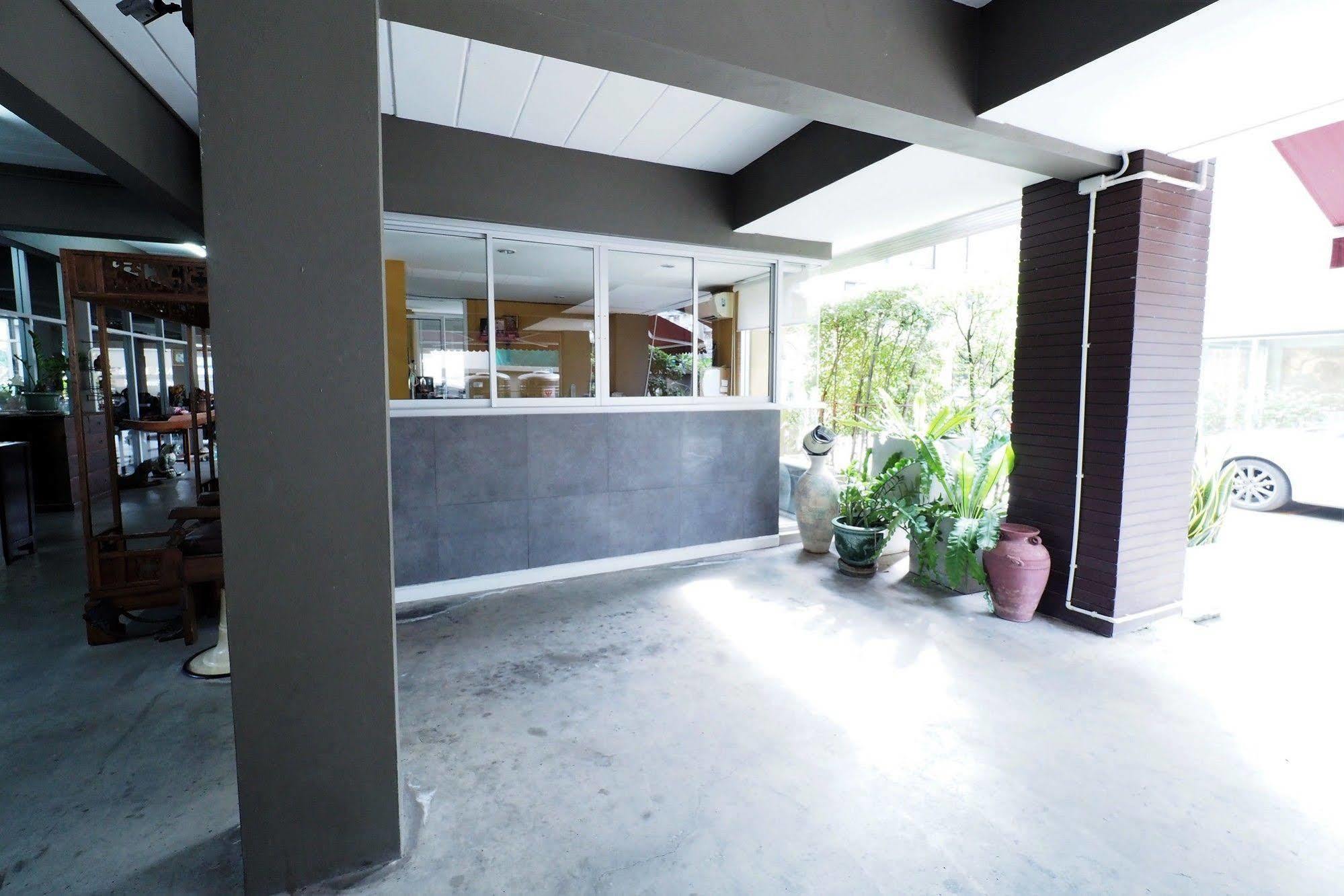 Namnon Place Nonthaburi Exterior photo